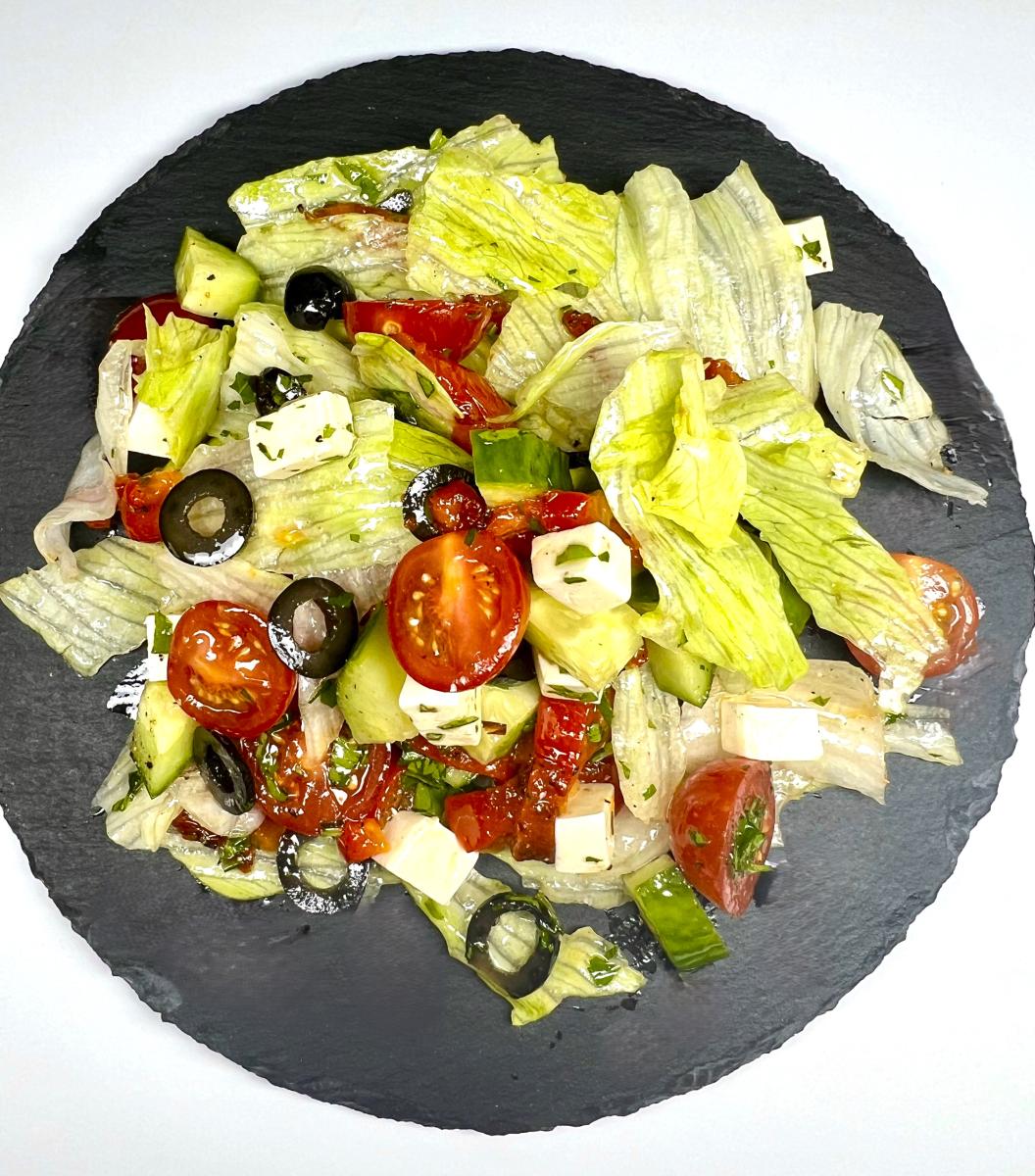 Греческий с печеным перцем