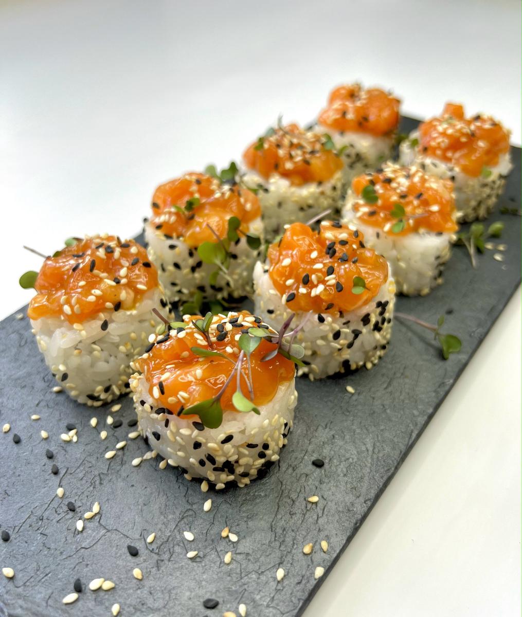 Лосось в соусе манго