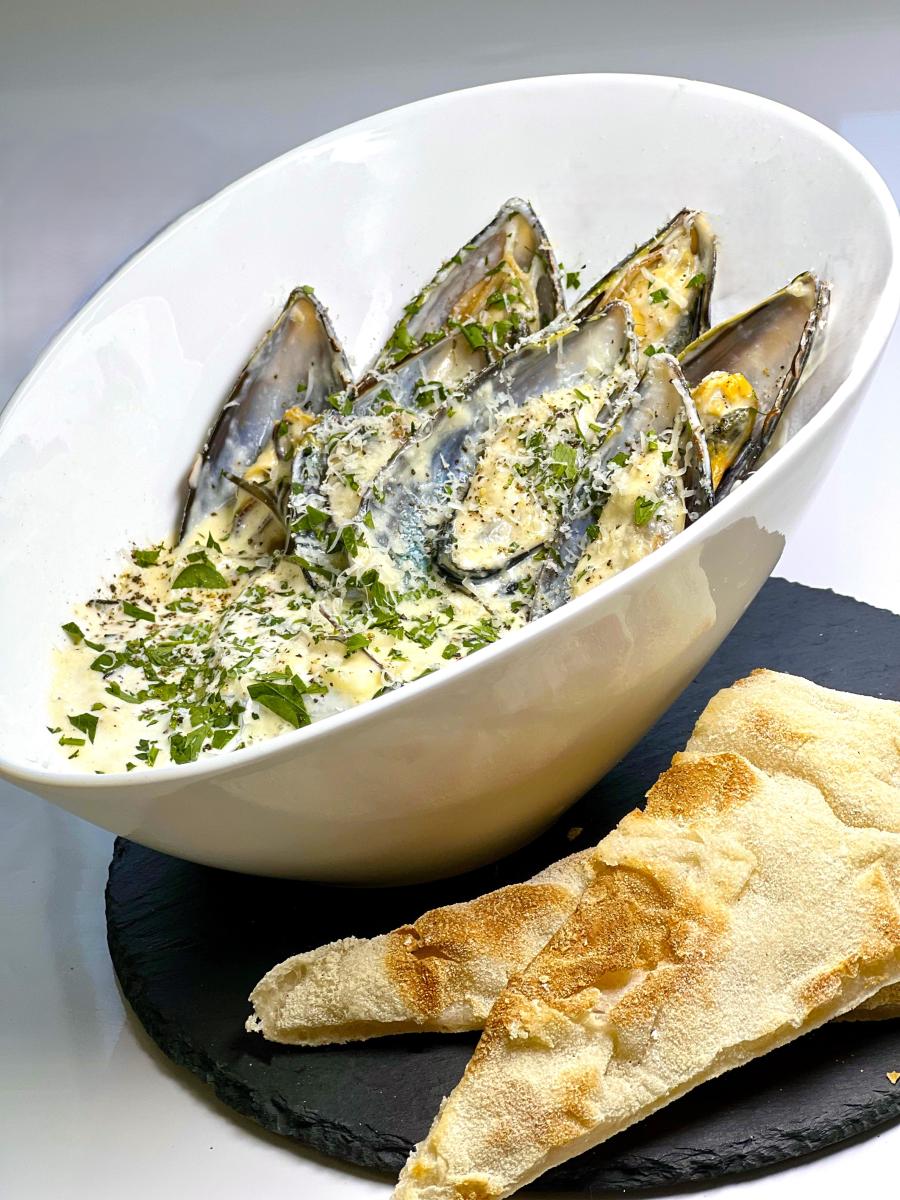 Мидии в соусе 200г