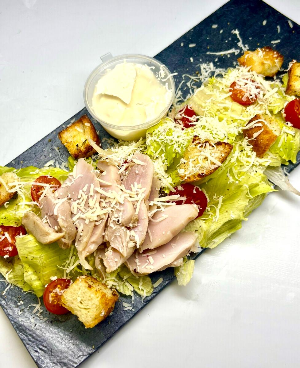 Цезарь с курицей