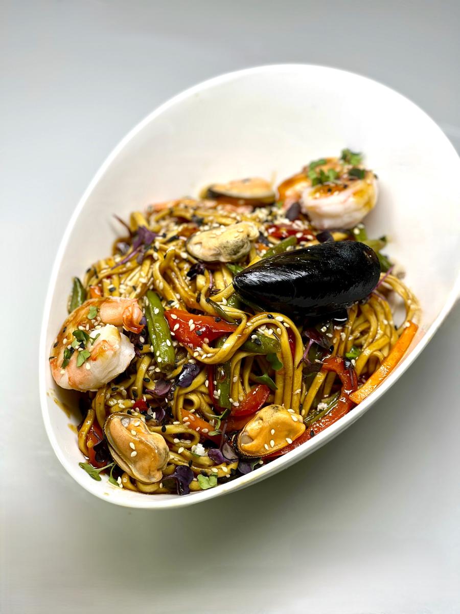 Соба с морепродуктами